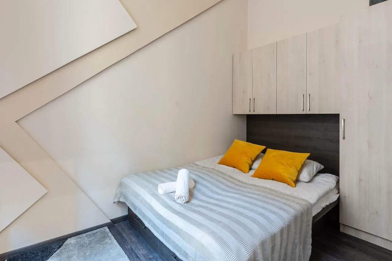 Deluxe Downtown Home 2 Bedrm, 2 Bathrm Budapeszt Węgry